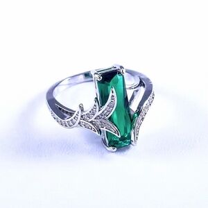 Elegant Silver and Emerald Green Gemstone Fashion Ring. CZ Accents. Size 9